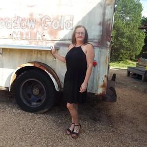 Meet your Posher, Marcia